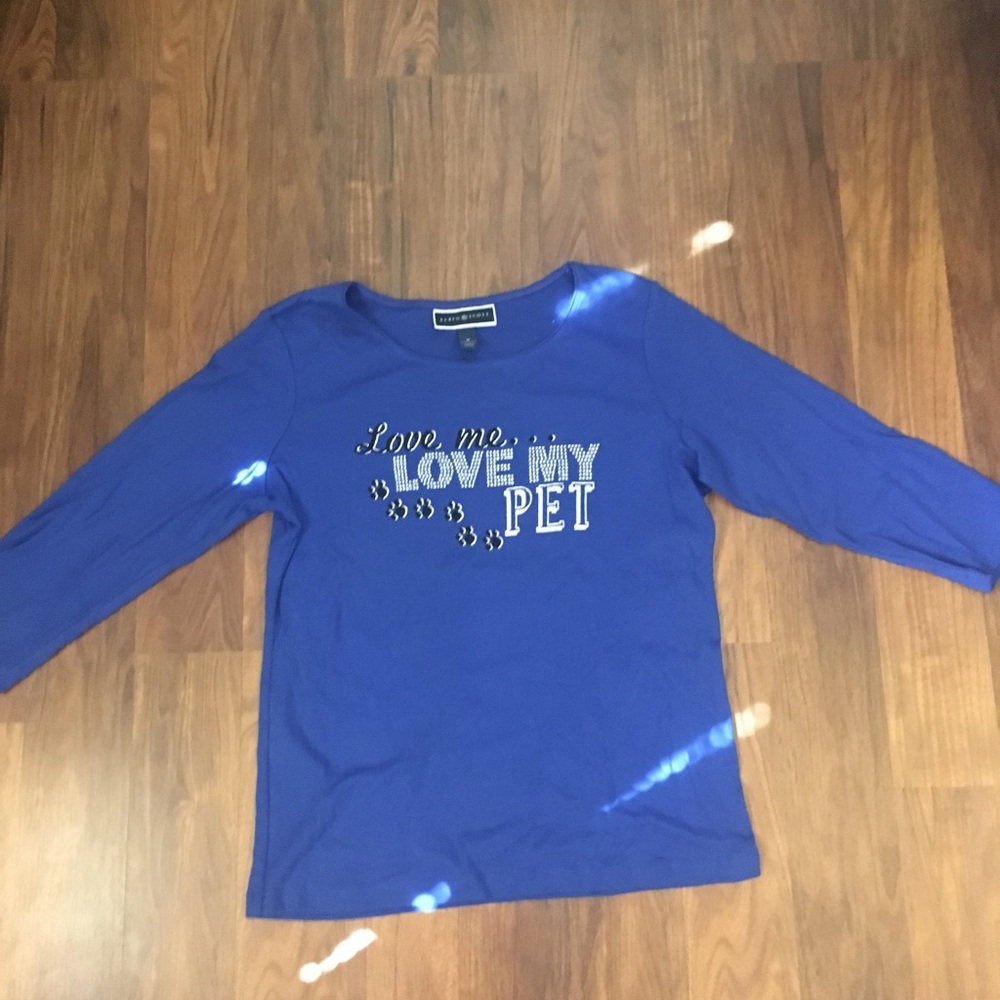 Karen Scott beautiful blue long sleeve leisure shirt.